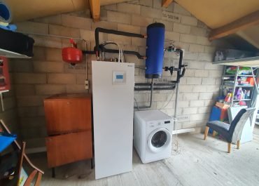 Pose d'une pompe à chaleur air/eau à Monteux